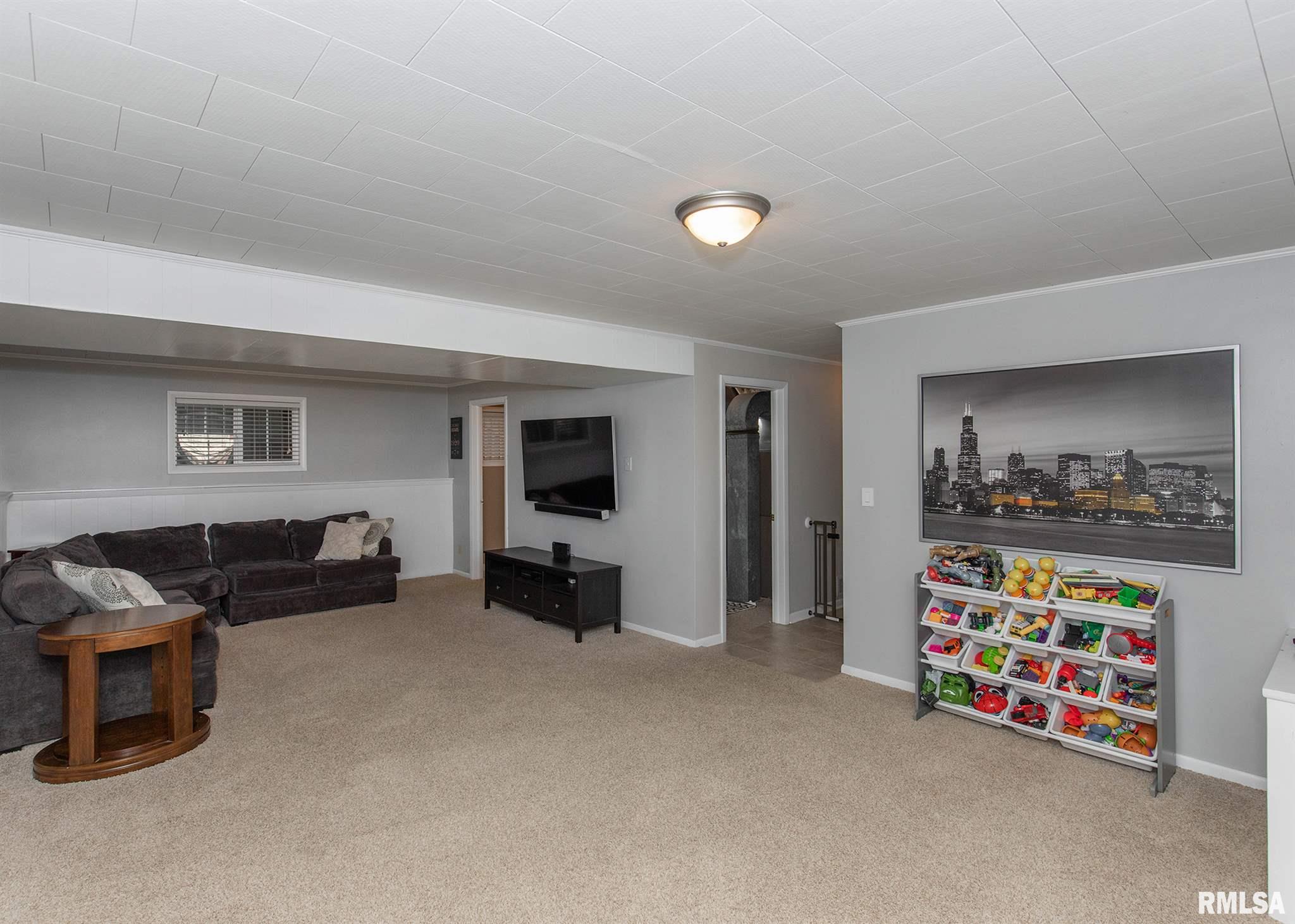 2622 Fairhaven Road Davenport, IA 52803 - Photo 25 of 29 Gallery Image 25
