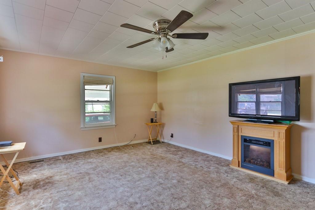 3015 Deal Mill Road Hudson, NC 28638 - Photo 15 of 34 a view of an empty room with a window