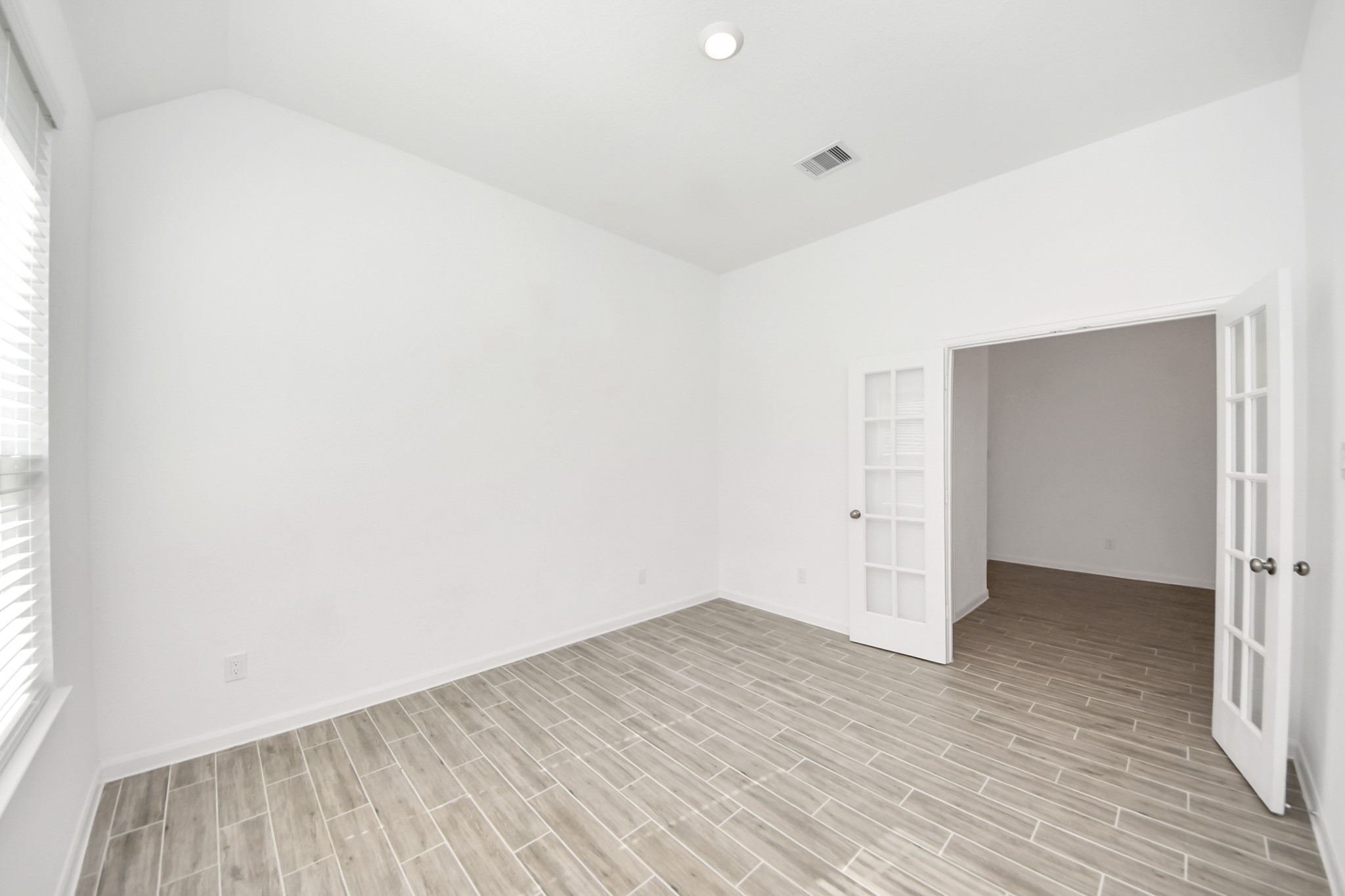 17770 Misty Brook Lane Conroe, TX 77302 - Photo 17 of 50 a view of an empty room