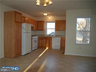 1 Rhodes Avenue Collingdale, PA 19023 - Photo 2 of 2 Gallery Image 2