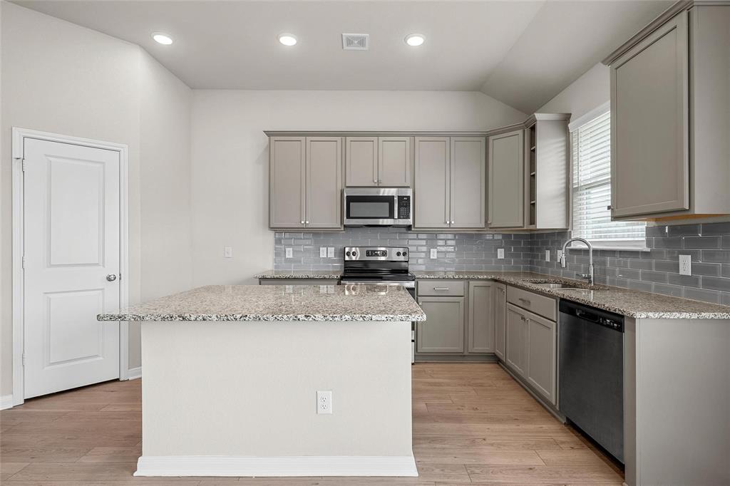3224 Dottavio Road Lorena, TX 76655 - Photo 11 of 31 Gallery Image 11