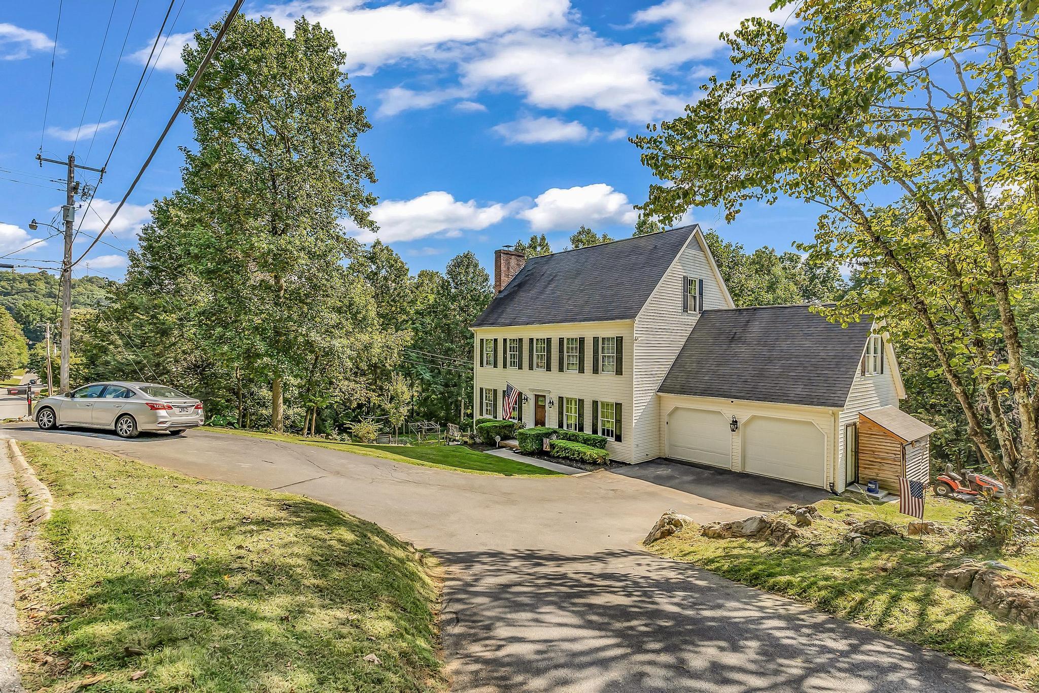 631 Golf Course Drive Elizabethton, TN 37643 - Photo 5 of 60 ARW02498