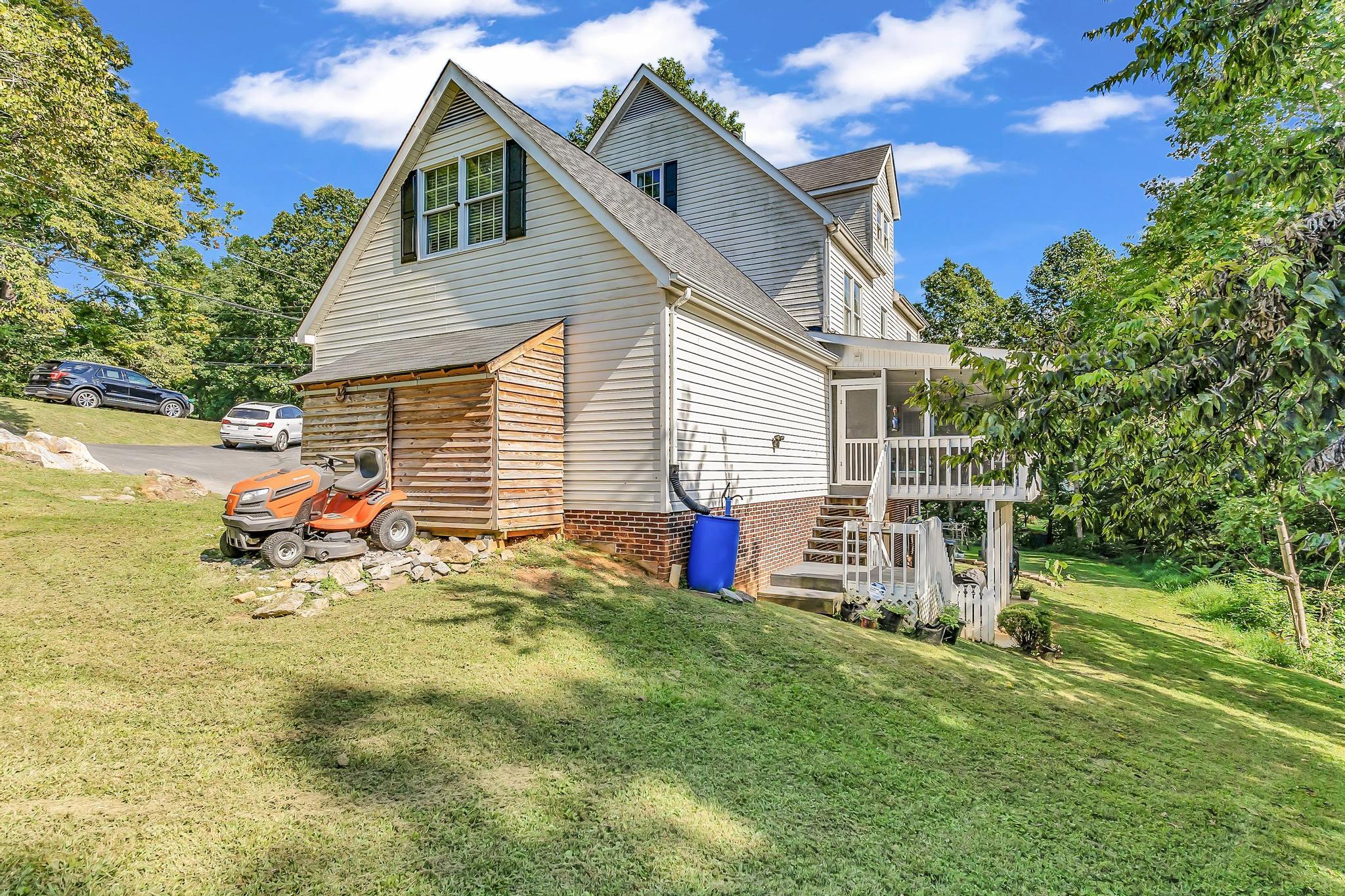 631 Golf Course Drive Elizabethton, TN 37643 - Photo 8 of 60 ARW02483