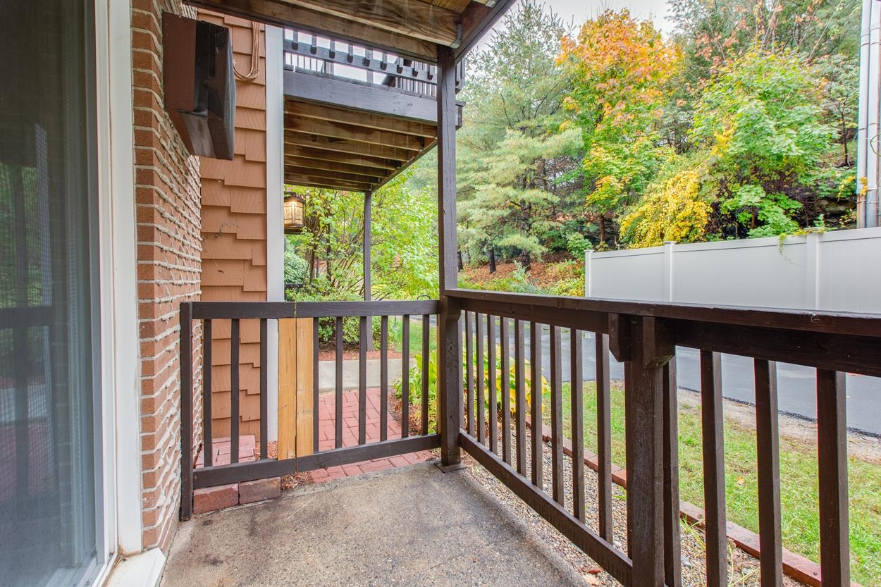 210 Brook Village Road, Unit 9 Nashua, NH 03062 - Photo 18 of 23