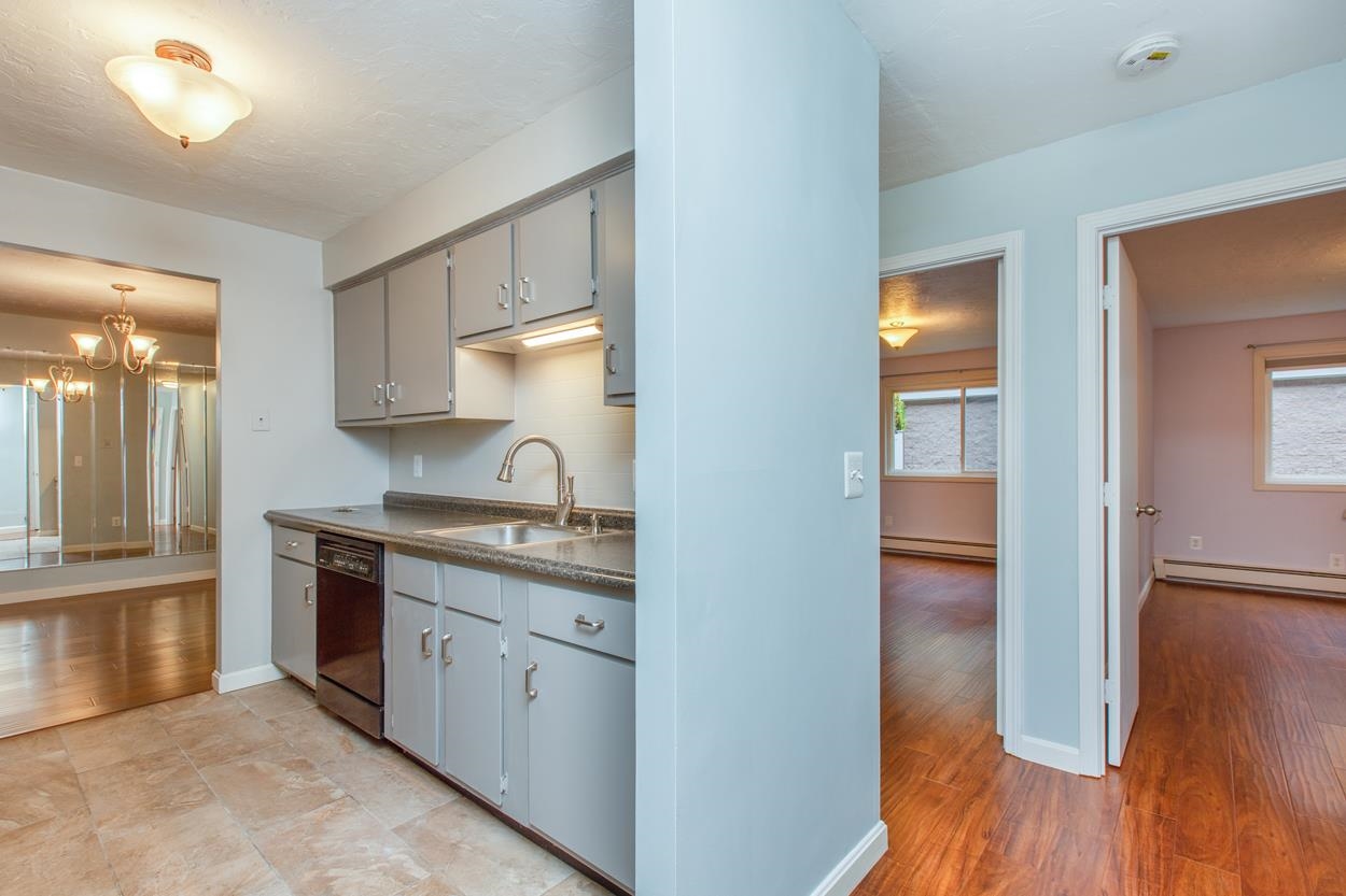 210 Brook Village Road, Unit 9 Nashua, NH 03062 - Photo 10 of 23