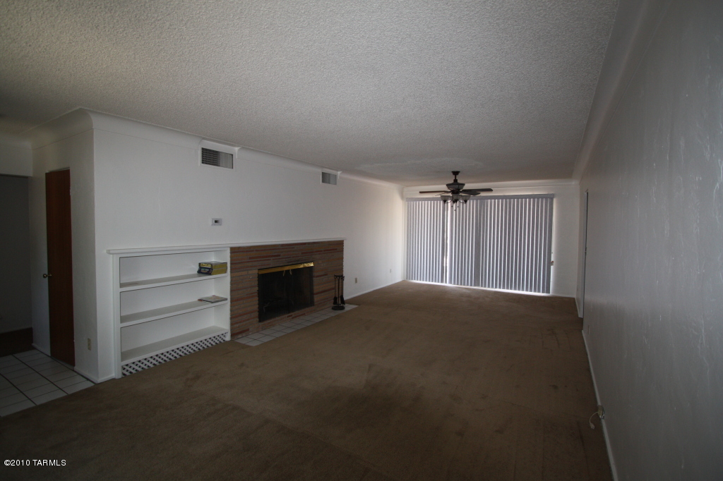 4331 East Bryn Mawr Road Tucson, AZ 85711 - Photo 5 of 12