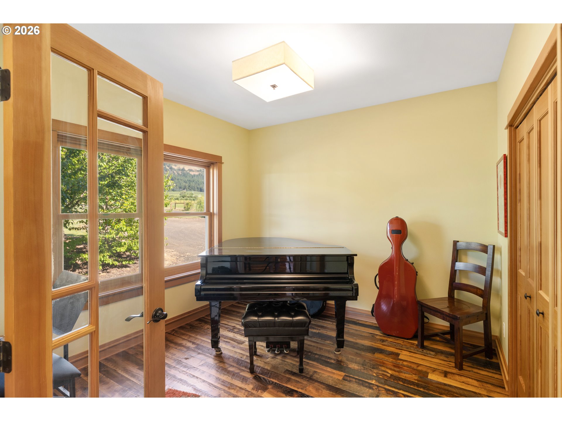 3066 Thomsen Road Hood River, OR 97031 - Photo 13 of 48