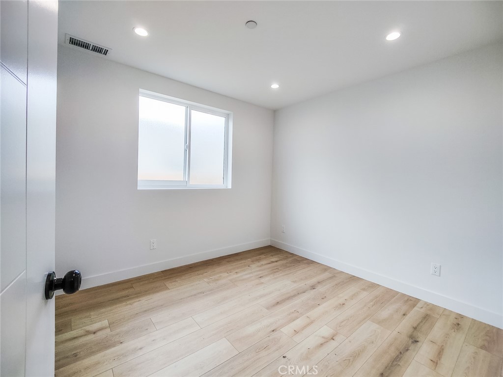 3809 West Exposition Boulevard, Unit 1/2 Los Angeles, CA 90016 - Photo 11 of 30