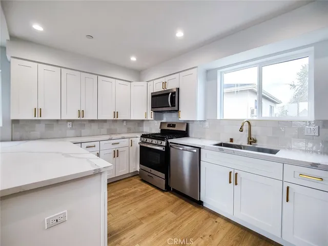 $3,738 | 3809 West Exposition Boulevard, Unit 1/2, Los Angeles, CA 90016