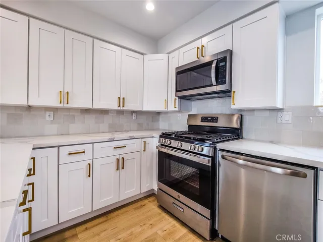 $3,738 | 3809 West Exposition Boulevard, Unit 1/2, Los Angeles, CA 90016