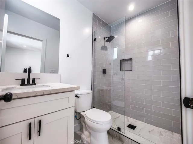 $3,738 | 3809 West Exposition Boulevard, Unit 1/2, Los Angeles, CA 90016