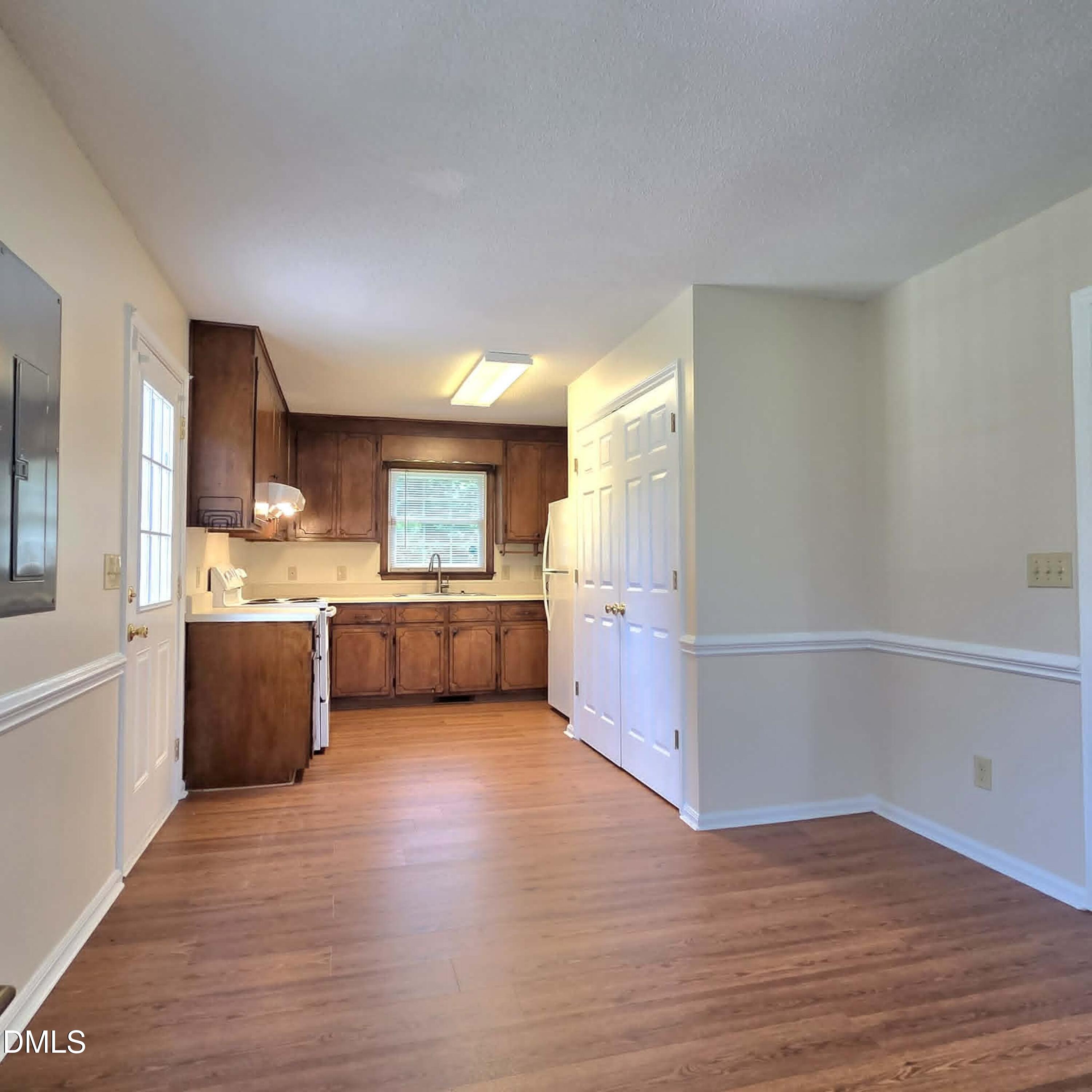 307 Slate Top House Road Clayton, NC 27520 - Photo 13 of 24 Eat in kitchen