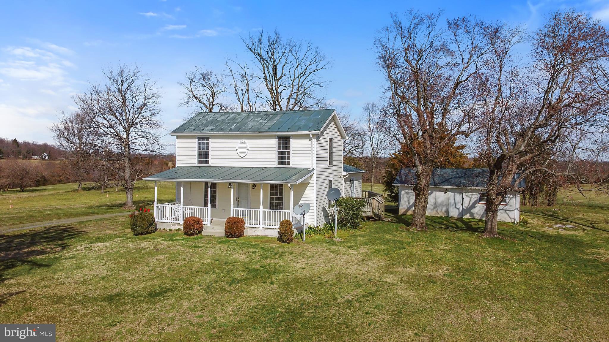 9863 Meetze Road Midland, VA 22728 - Photo 1 of 29 Country farmhouse (Circa 1906) - view 1