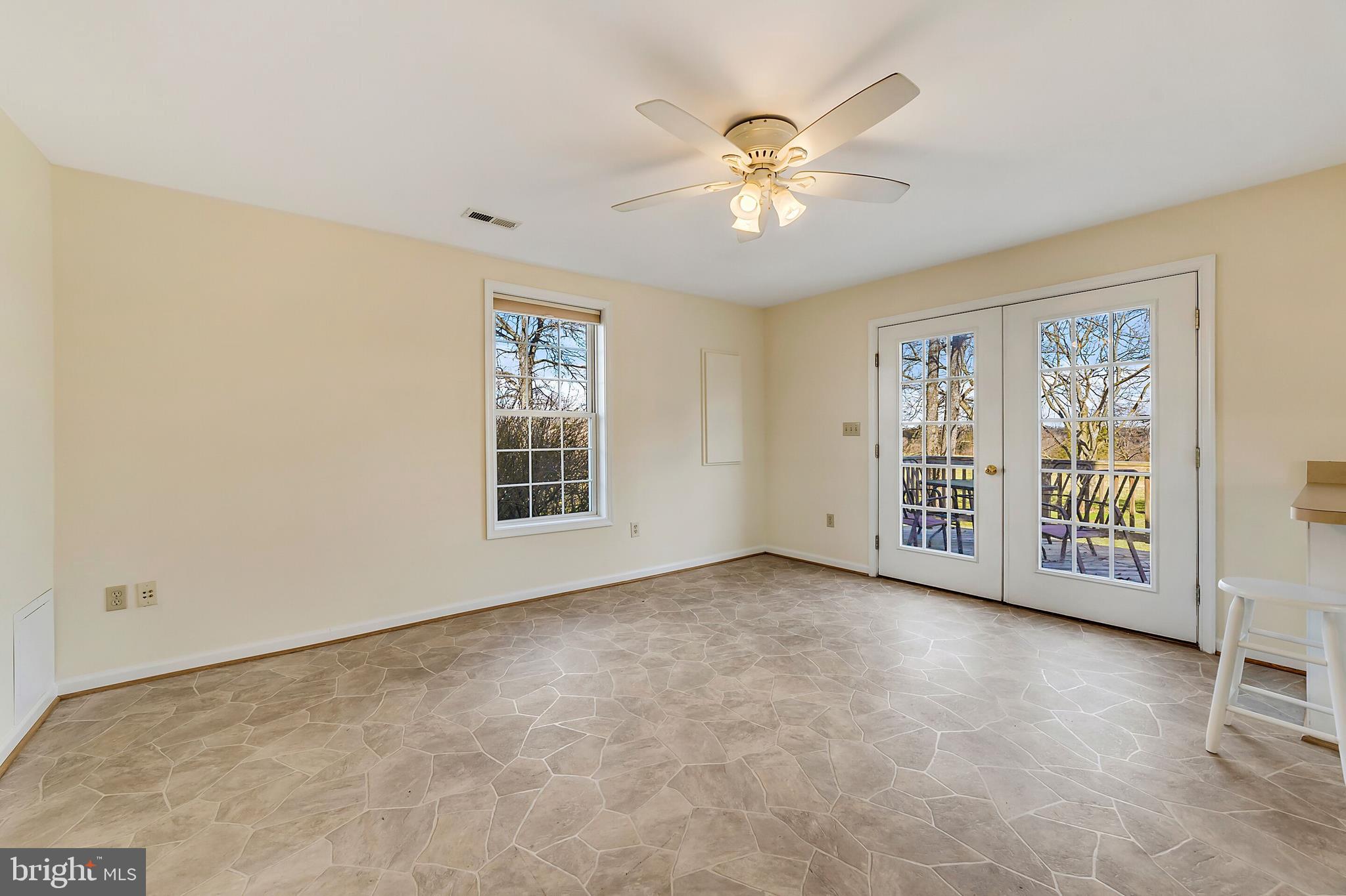 9863 Meetze Road Midland, VA 22728 - Photo 17 of 29 Gallery Image 17
