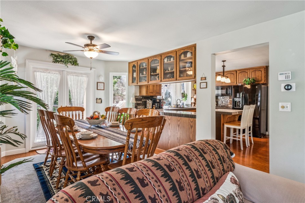 628 Grass Valley Road Lake Arrowhead, CA 92352 - Photo 8 of 64