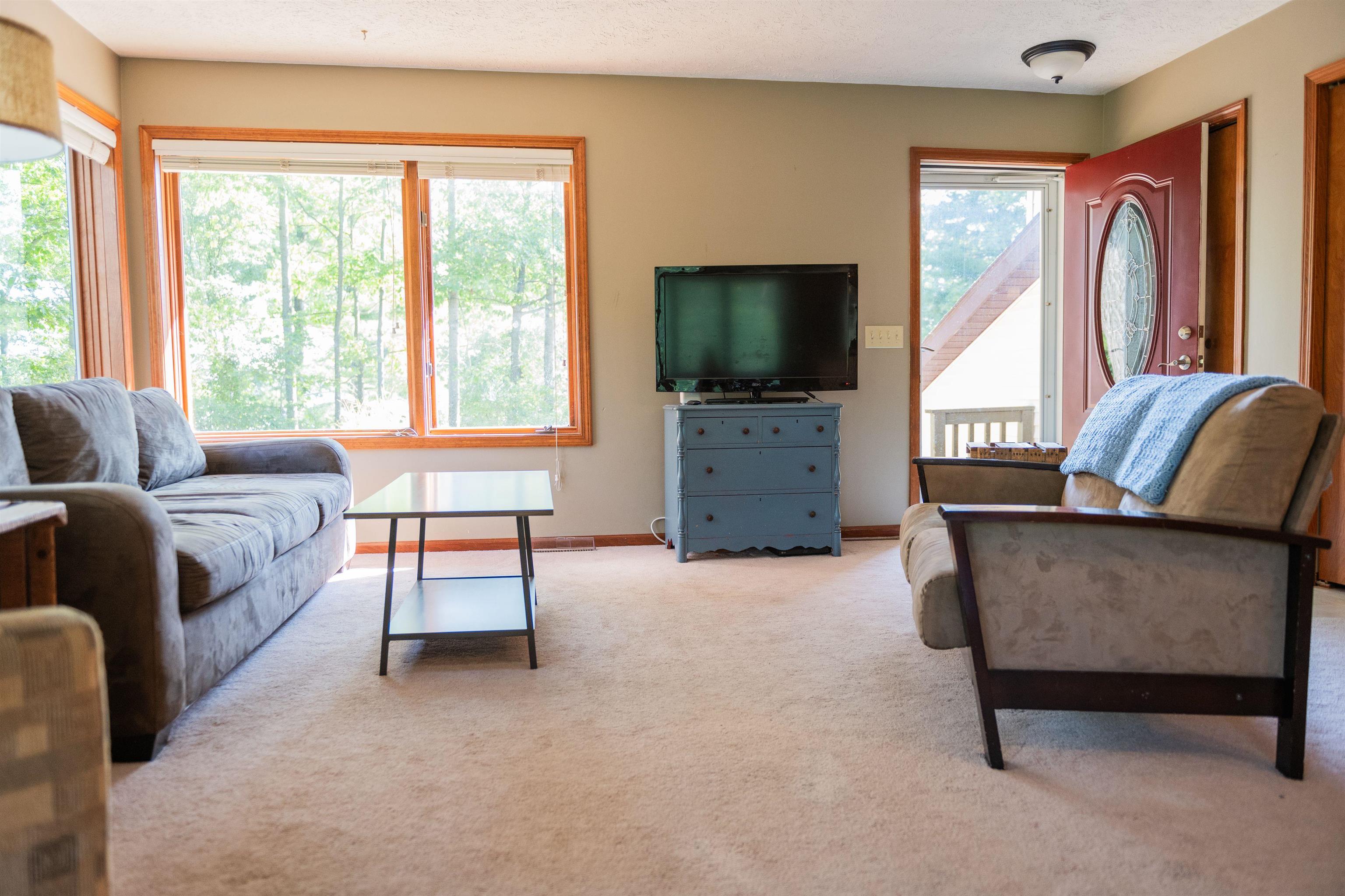 363 Bass Lake Road Traverse City, MI 49685 - Photo 11 of 28 1915460-10.JPG