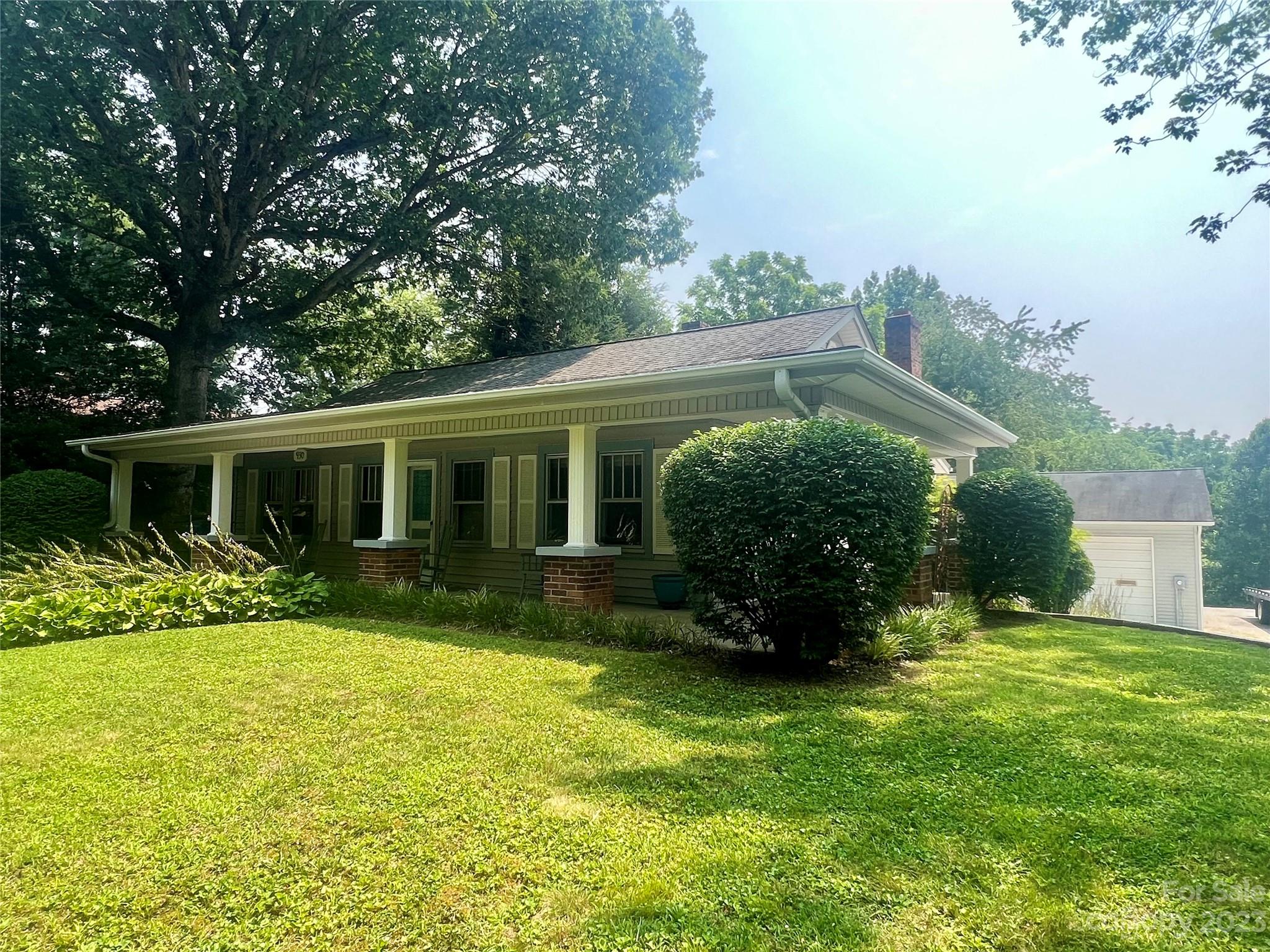 930 Kanuga Road Hendersonville, NC 28739 - Photo 2 of 30 Gallery Image 2