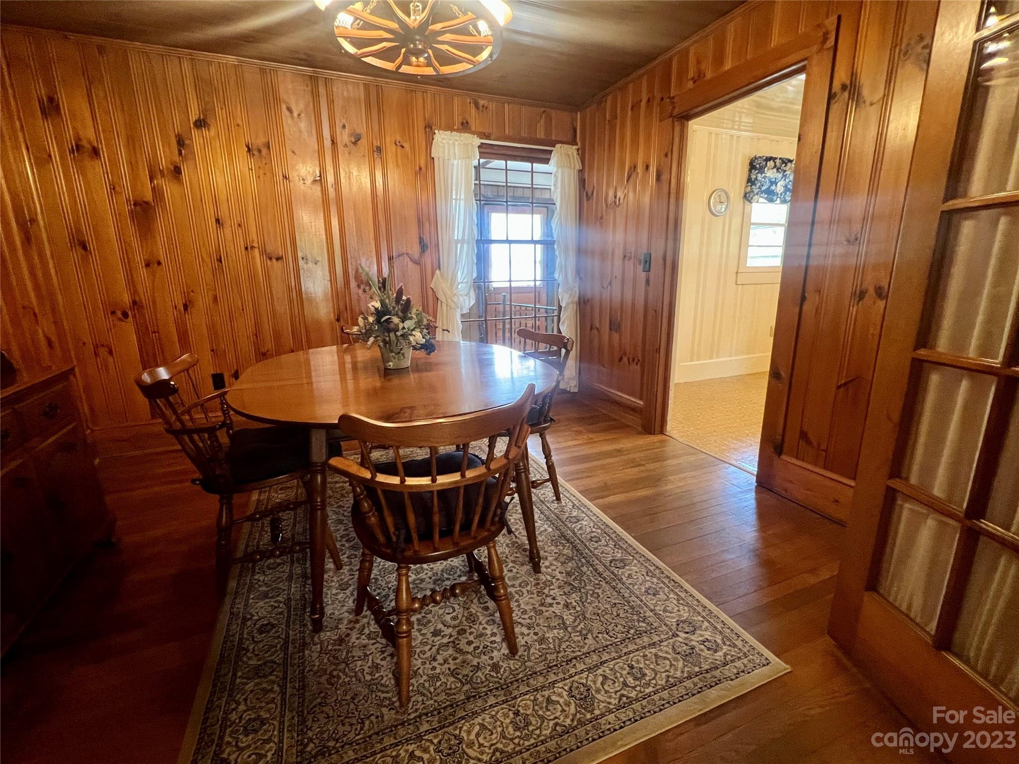 930 Kanuga Road Hendersonville, NC 28739 - Photo 7 of 30 Gallery Image 7