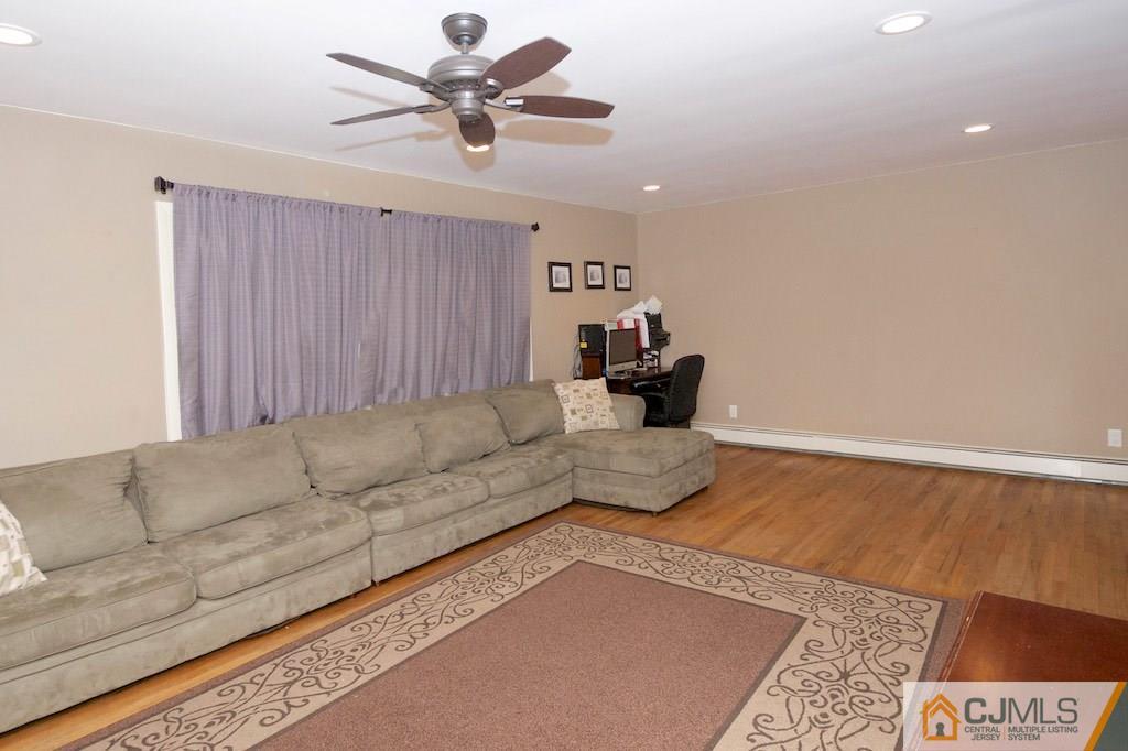 47 Sherold Road Colonia, NJ 07067 - Photo 4 of 22 Gallery Image 4