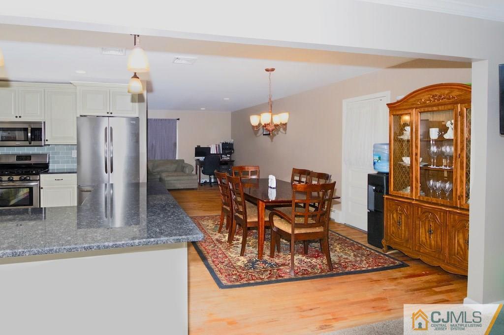 47 Sherold Road Colonia, NJ 07067 - Photo 5 of 22 Gallery Image 5