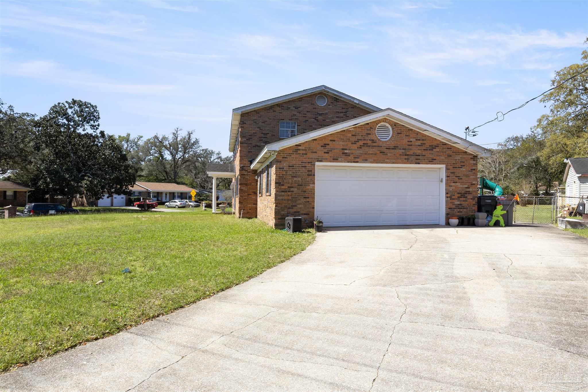 7342 Templeton Road Pensacola, FL 32506 - Photo 6 of 36