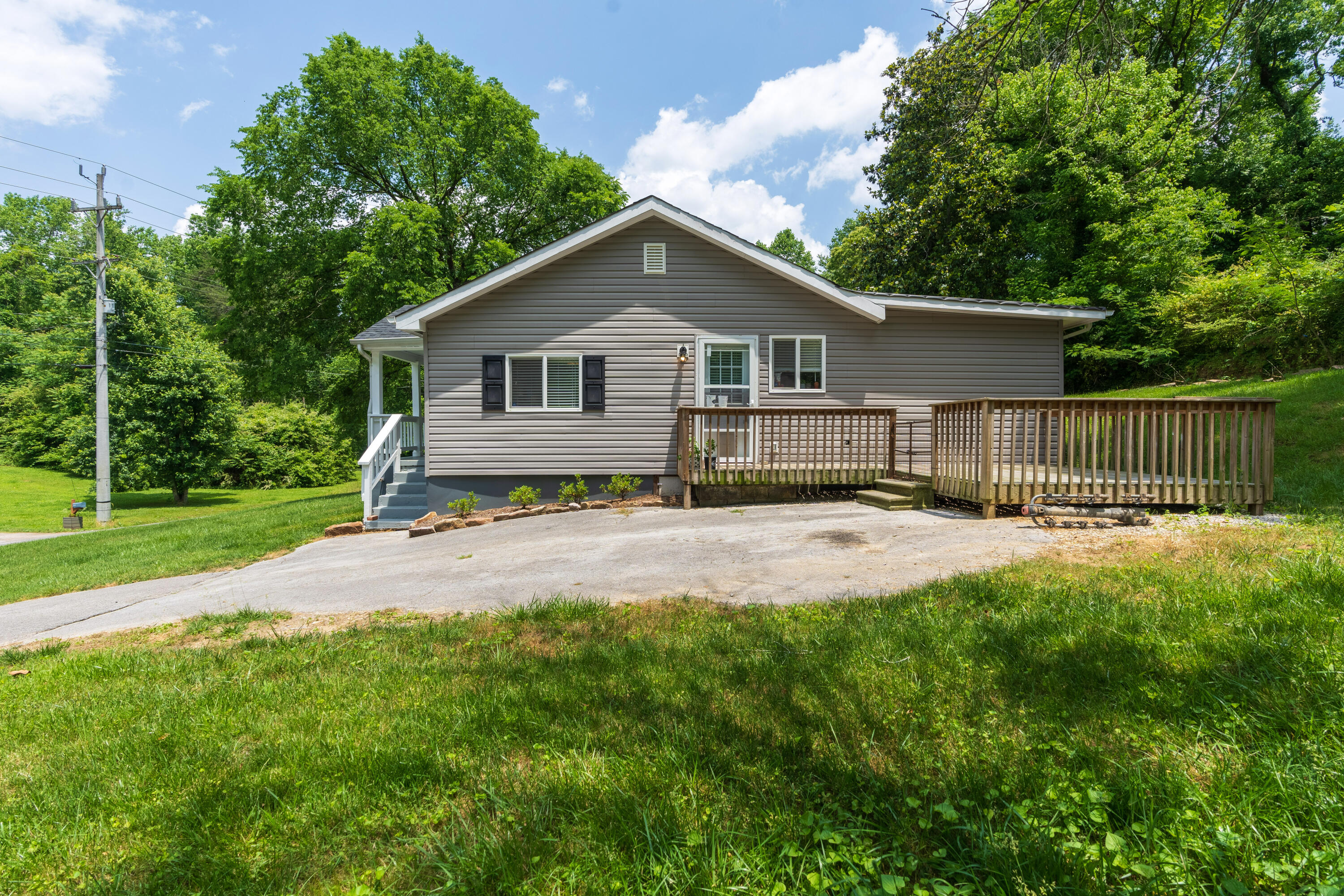 1024 Lullwater Road Chattanooga, TN 37405 - Photo 27 of 36 16 - 1024 Lulwater Rd - Exteriors