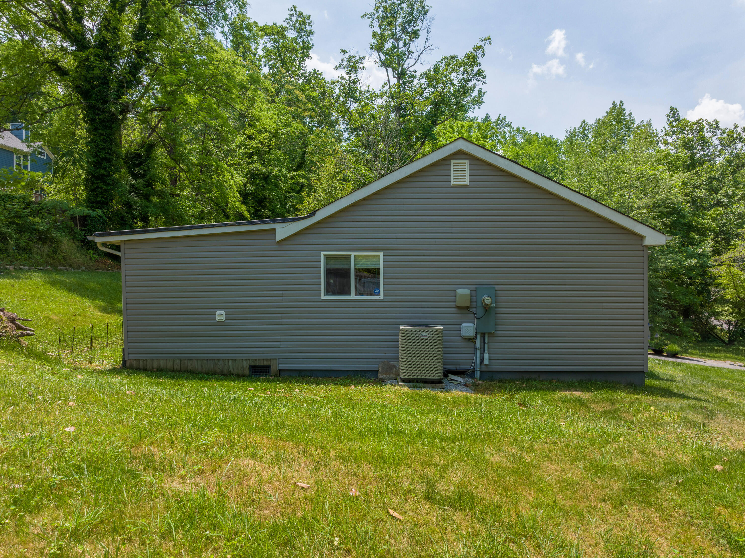 1024 Lullwater Road Chattanooga, TN 37405 - Photo 29 of 36 06 - 1024 Lulwater Rd - Aerials