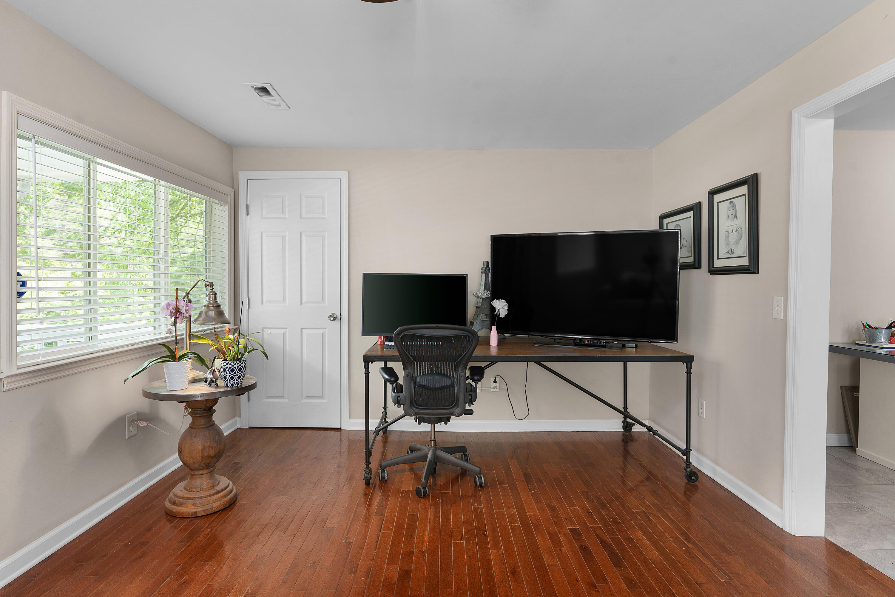 1024 Lullwater Road Chattanooga, TN 37405 - Photo 10 of 36 26 - 1024 Lulwater Rd - Interiors