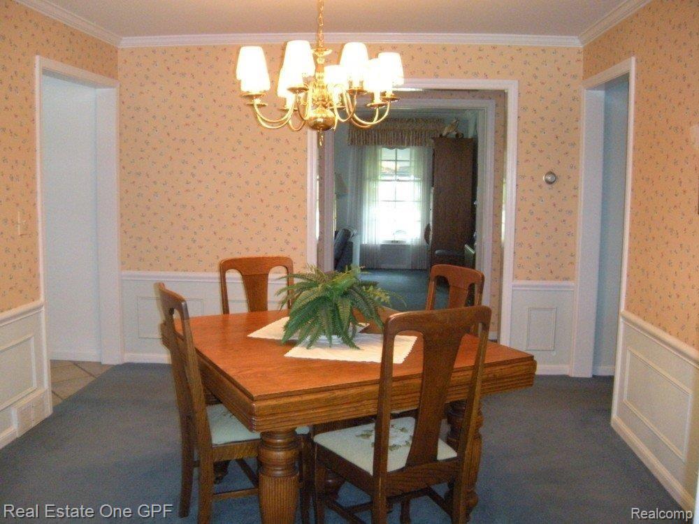 698 Shoreham Road Grosse Pointe, MI 48236 - Photo 4 of 21 Dining room