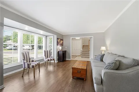 $699,950 | 5475 West 85th Terrace, Prairie Village, KS 66207