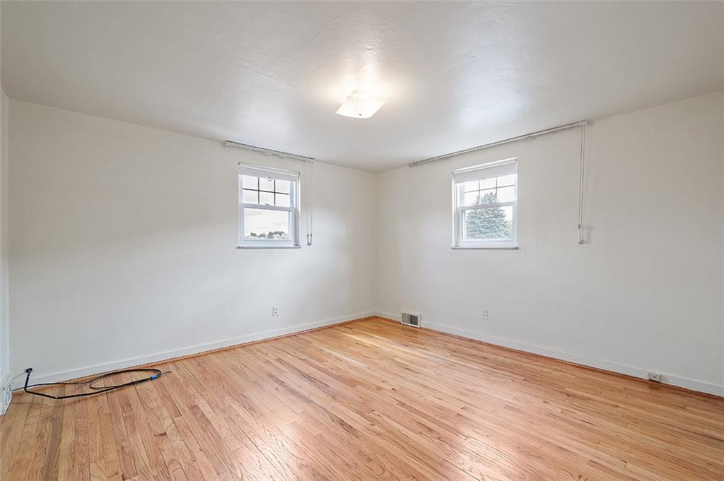 4276 Glen Lytle Road Pittsburgh, PA 15217 - Photo 14 of 24 Gallery Image 14