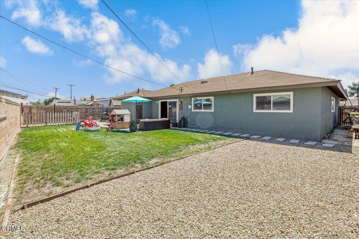 635 Oleander Drive Oxnard, CA 93033 - Photo 37 of 37 a house view with a garden space
