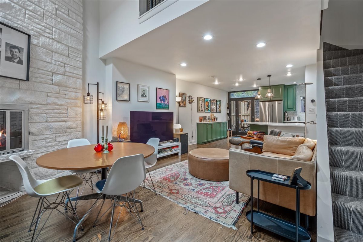 2707 North Racine Avenue, Unit A Chicago, IL 60614 - Photo 4 of 25 Gallery Image 4