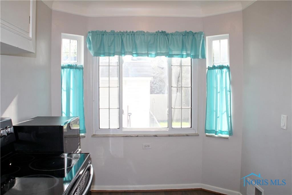 3752 Bowen Road Toledo, OH 43613 - Photo 10 of 38 Gallery Image 10