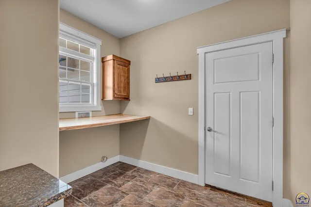 $404,000 | 4218 Southwest Stonybrook Drive, Topeka, KS 66610