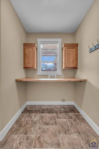 $404,000 | 4218 Southwest Stonybrook Drive, Topeka, KS 66610