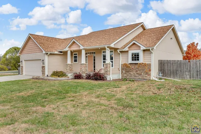 $404,000 | 4218 Southwest Stonybrook Drive, Topeka, KS 66610