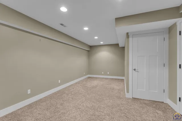 $404,000 | 4218 Southwest Stonybrook Drive, Topeka, KS 66610