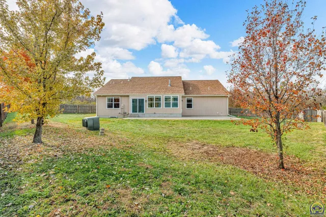 $404,000 | 4218 Southwest Stonybrook Drive, Topeka, KS 66610