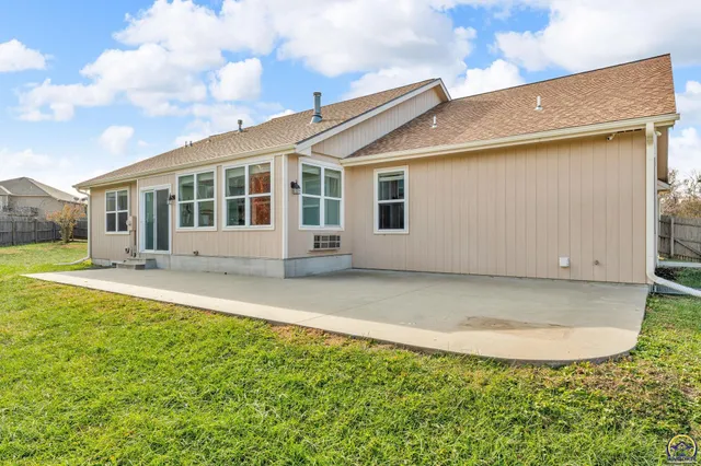 $404,000 | 4218 Southwest Stonybrook Drive, Topeka, KS 66610