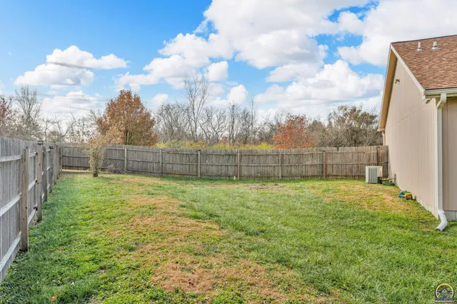 $404,000 | 4218 Southwest Stonybrook Drive, Topeka, KS 66610