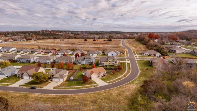 $404,000 | 4218 Southwest Stonybrook Drive, Topeka, KS 66610