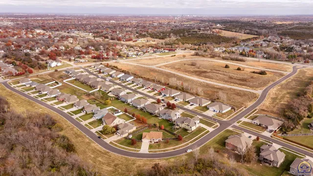 $404,000 | 4218 Southwest Stonybrook Drive, Topeka, KS 66610