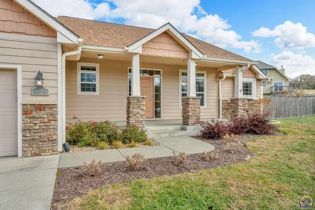 $404,000 | 4218 Southwest Stonybrook Drive, Topeka, KS 66610