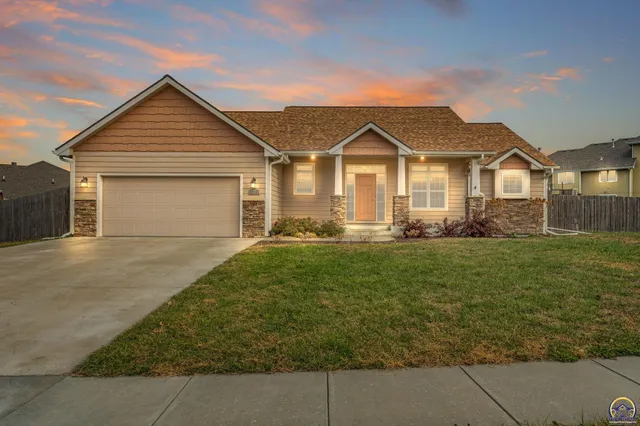 $404,000 | 4218 Southwest Stonybrook Drive, Topeka, KS 66610