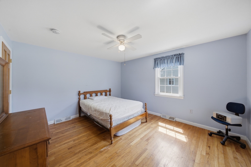 159 Mountainview Road East Longmeadow, MA 01028 - Photo 16 of 37