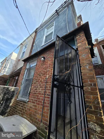 a picture of a building