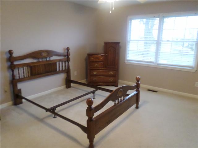 1156 Young Road Lebanon, TN 37090 - Photo 17 of 20 a room with furniture and window