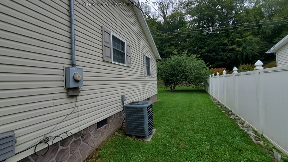 5412 Elk River Road North Elkview, WV 25071 - Photo 8 of 24 Gallery Image 8