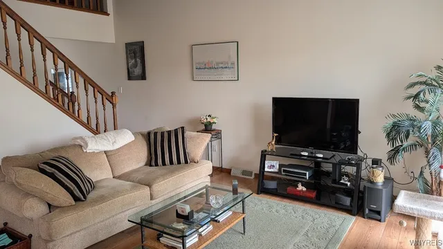 $285,000 | 165 Niagara Shore Drive, Tonawanda, NY 14150